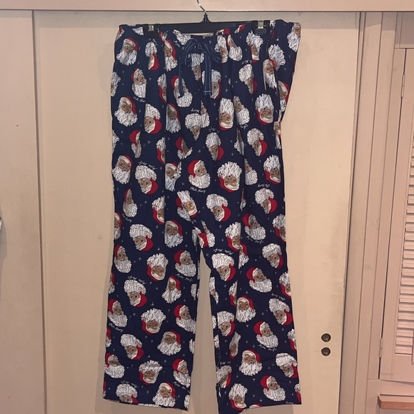 Old Navy ladies size XXL Petite navy blue flannel pajama set NWT’s. Santa theme - Picture 10 of 13